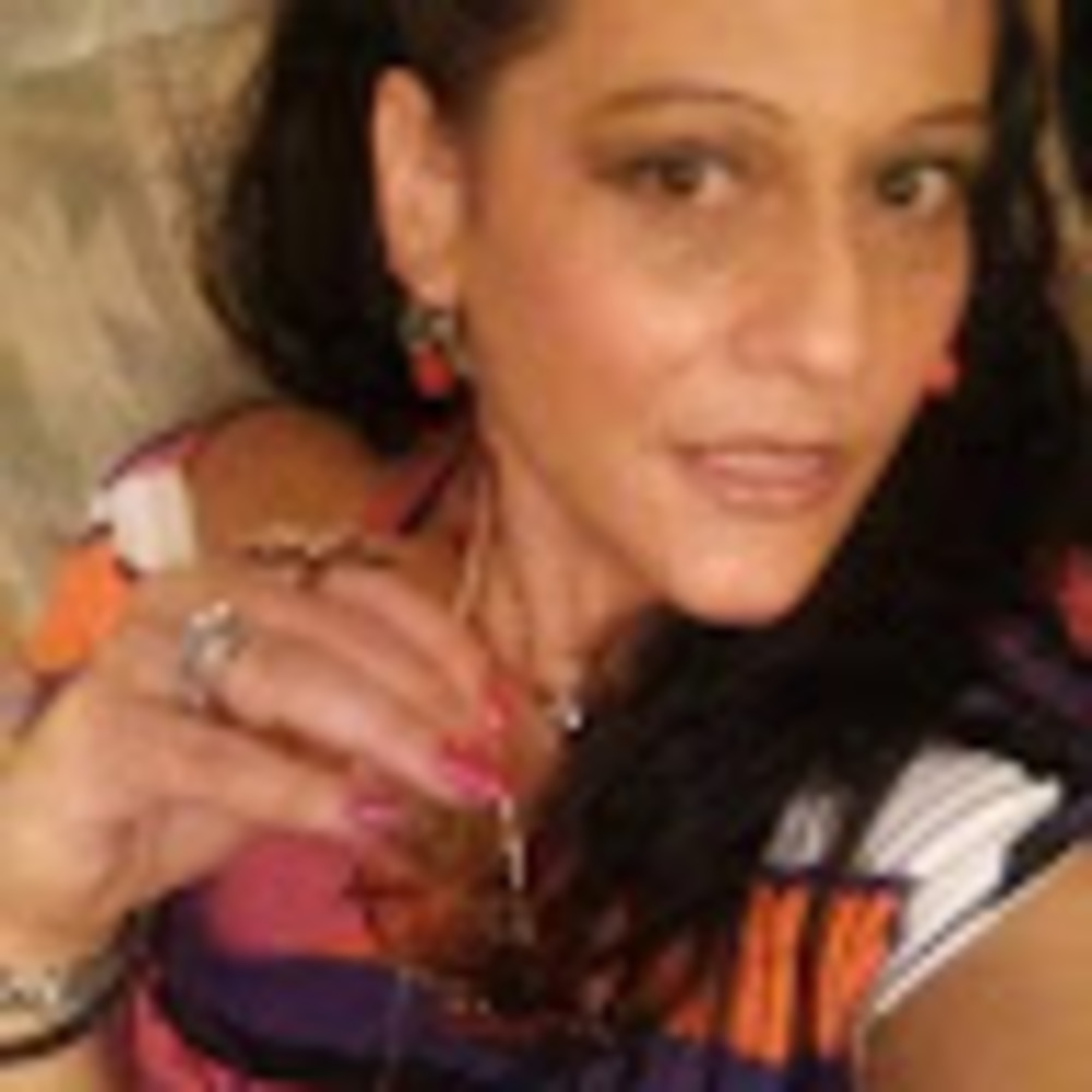 Meet your Posher, Corina